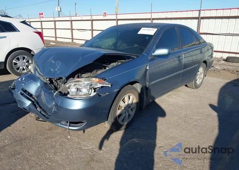 2003 Toyota Camry Xle z USA, uszkodzony, nr VIN 4T1BE32K03U775837